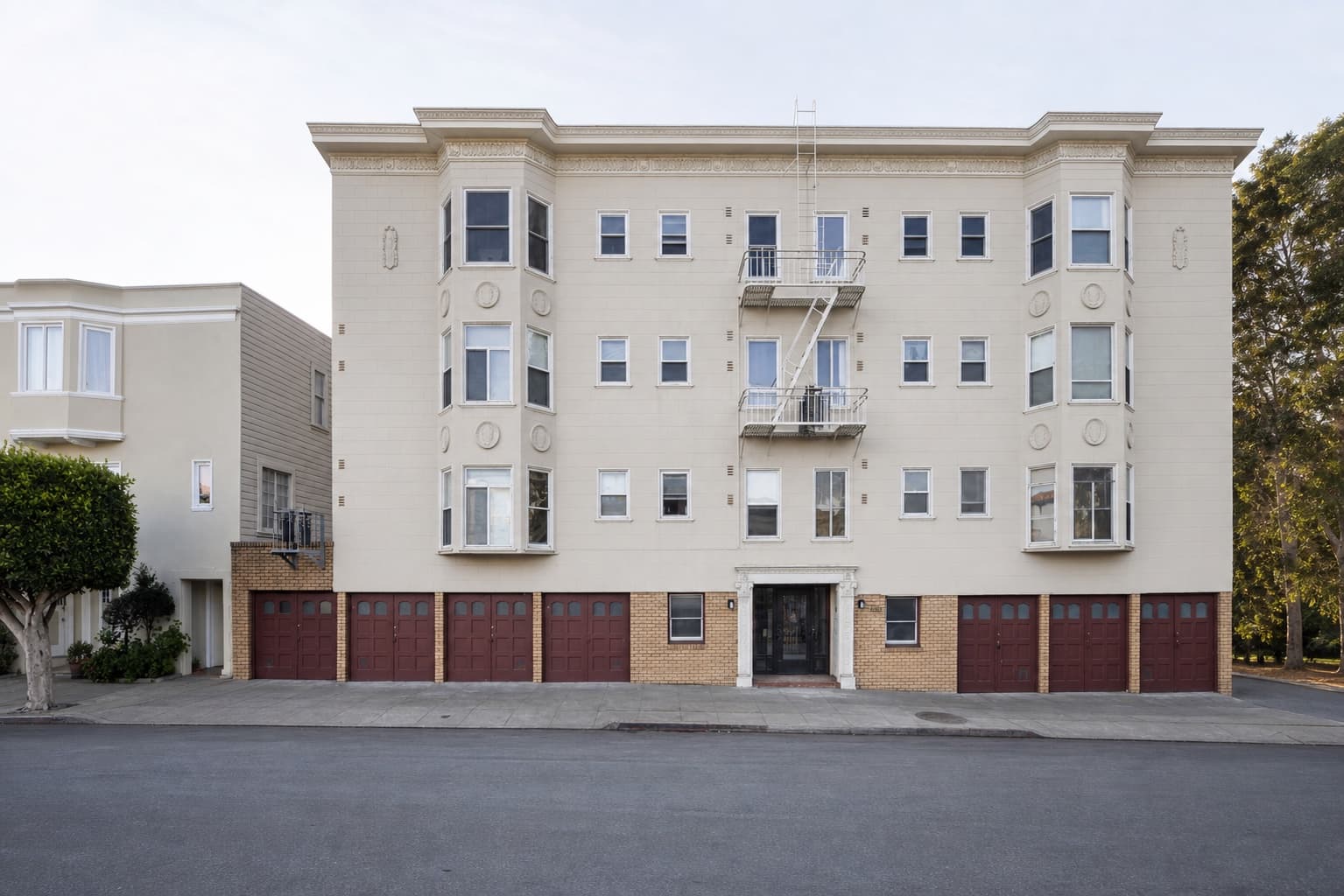 San Francisco apartment building in the Marina